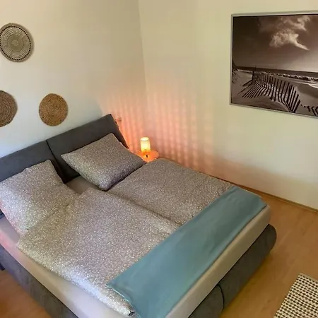 Parkblick - Balkon 77m2 Lägenhet